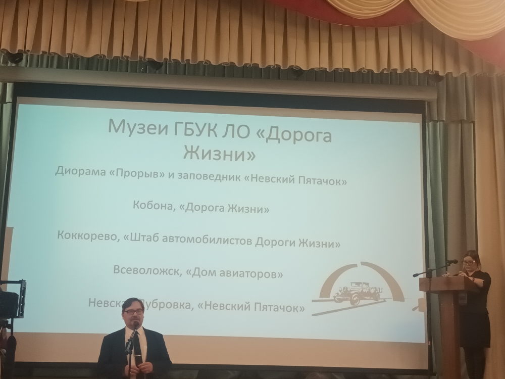 Подарки всегда получать приятно, а если это еще и очень познавательный, тем более!.